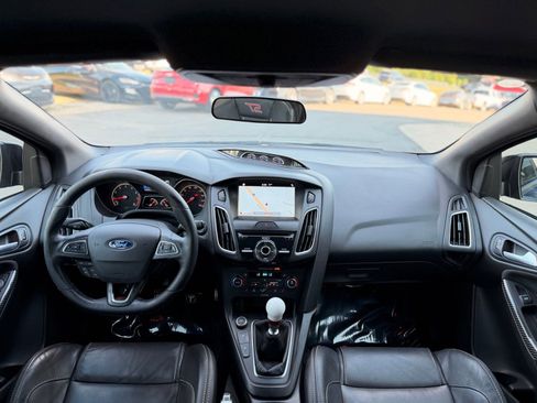 Used 2016 Ford Focus ST w/ Equipment Group 402A FWD image 30