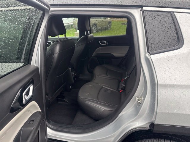 Certified 2024 Jeep Compass Limited w/ Elite Group AWD/4WD image 17