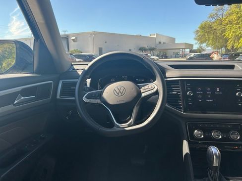 Used 2023 Volkswagen Atlas SE w/ Black Wheel Package FWD image 50