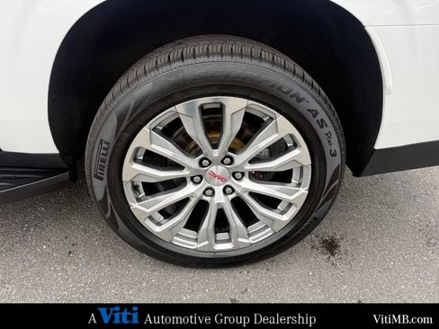 Used 2023 GMC Yukon XL Denali AWD/4WD image 13