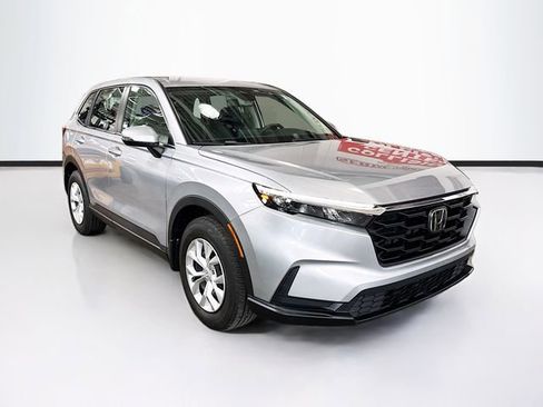 Used 2023 Honda CR-V LX image 3