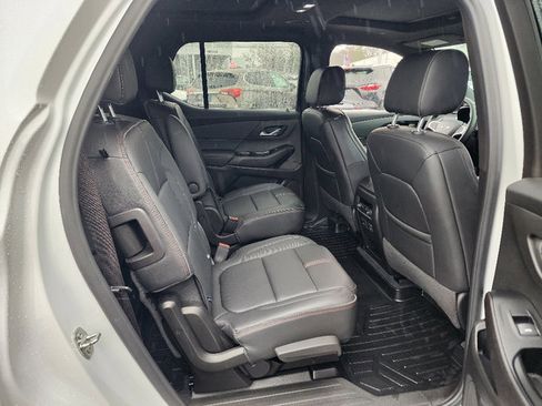 Certified 2023 Chevrolet Traverse RS image 30