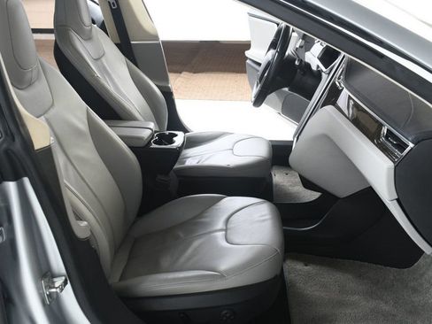 Used 2013 Tesla Model S image 29
