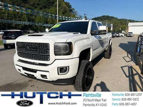 Used 2019 GMC Sierra 2500 Denali w/ Duramax Plus Package AWD/4WD image 19