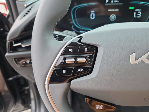 New 2026 Kia Niro EX FWD image 29
