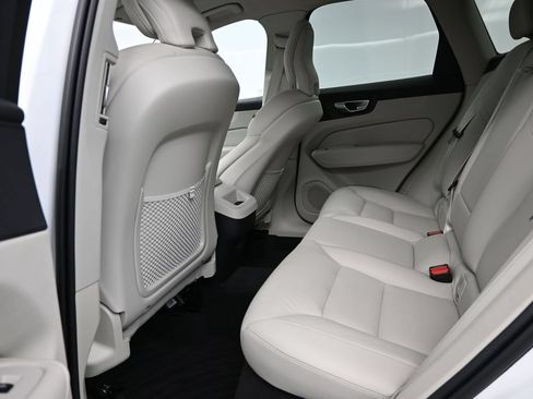 Used 2024 Volvo XC60 B5 Core w/ Protection Package Premier AWD/4WD image 14