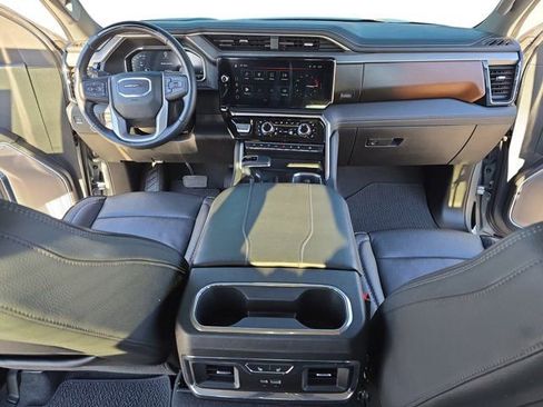 Used 2024 GMC Sierra 1500 Denali w/ Technology Package image 9
