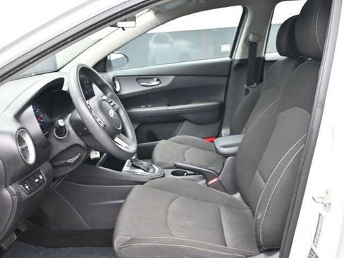 Used 2021 Kia Forte LXS image 7
