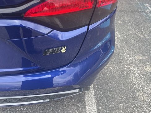 Used 2021 Toyota Corolla SE w/ SE Premium Package image 8