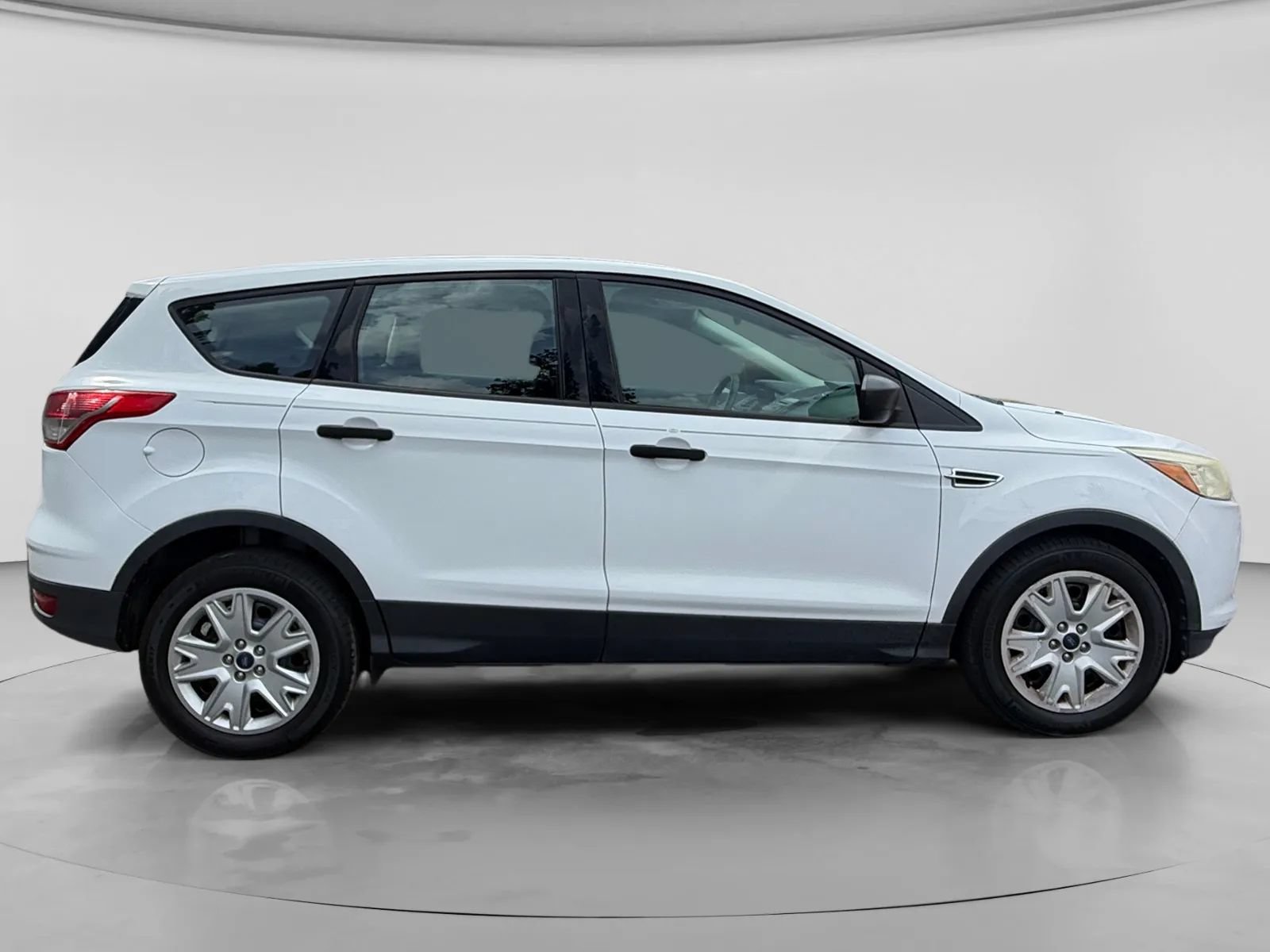 Used 2016 Ford Escape S FWD image 6