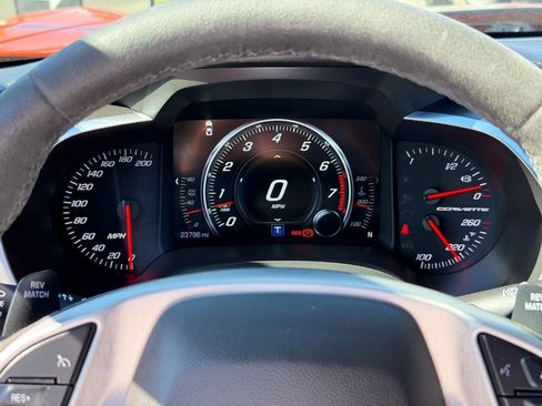 Used 2019 Chevrolet Corvette Stingray Coupe RWD image 38