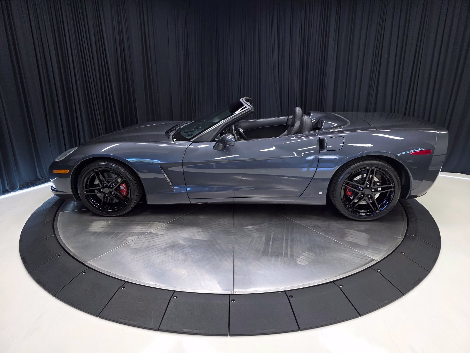 Used 2009 Chevrolet Corvette Convertible w/ Preferred Equipment Group RWD image 10