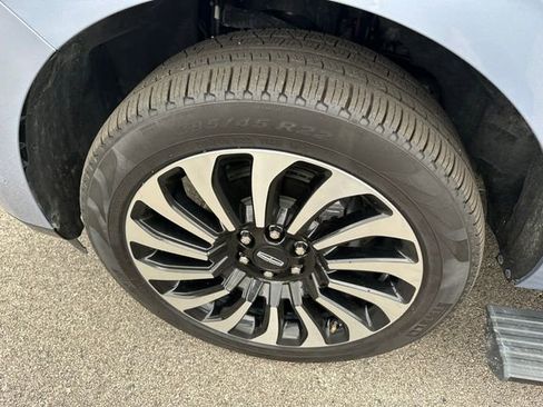 Used 2023 Lincoln Navigator L Black Label image 8