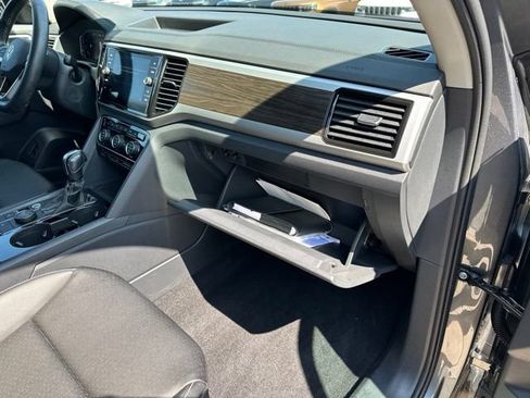 Used 2023 Volkswagen Atlas SE AWD/4WD image 15