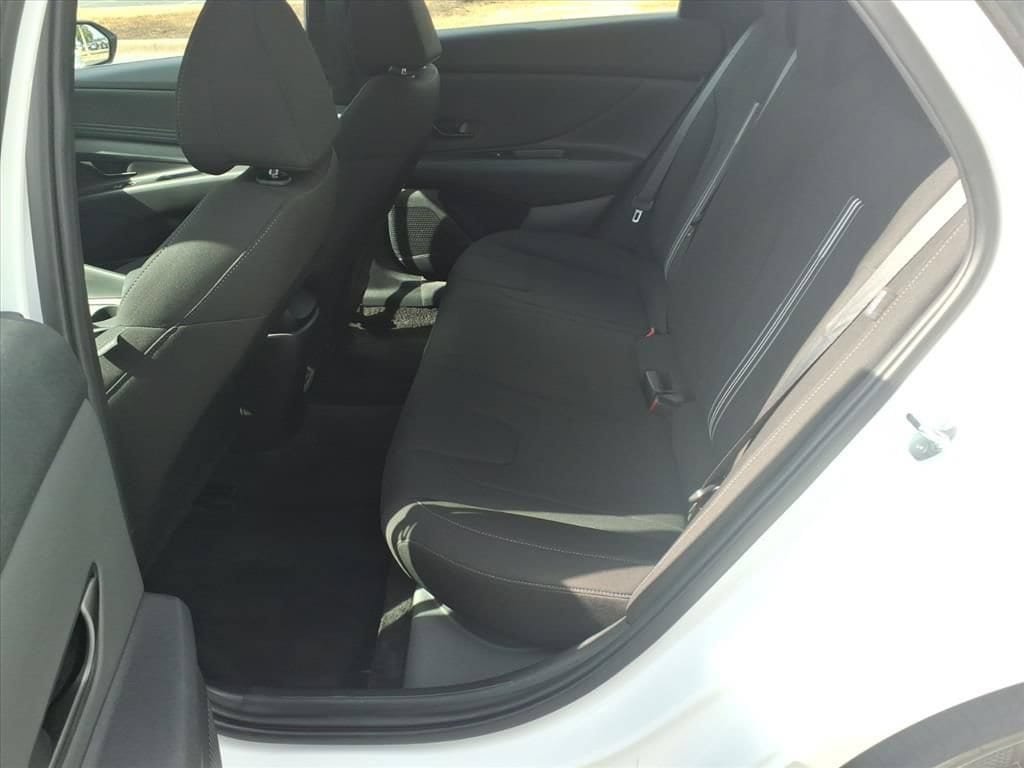 Used 2025 Hyundai Elantra Sport FWD image 22