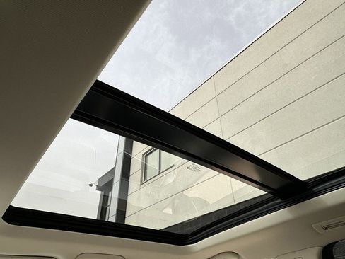 New 2025 Cadillac XT6 Premium Luxury w/ Technology Package image 9