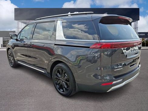 Certified 2024 Kia Carnival SX Prestige FWD image 4
