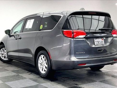 Used 2017 Chrysler Pacifica LX image 10