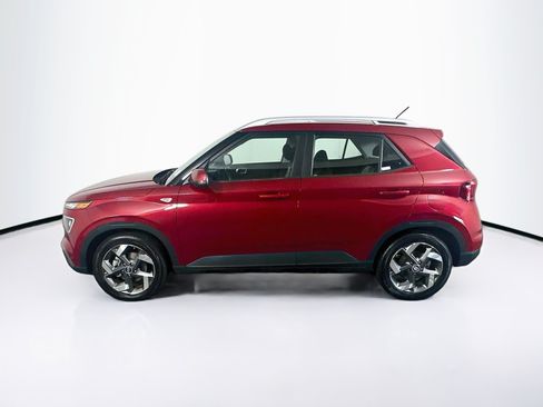 Used 2025 Hyundai Venue SEL FWD image 4