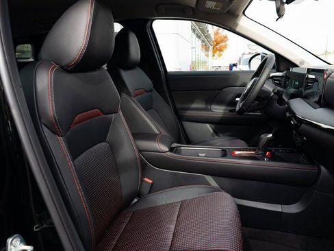 New 2026 Nissan Kicks SR w/ Cold Weather Package image 24