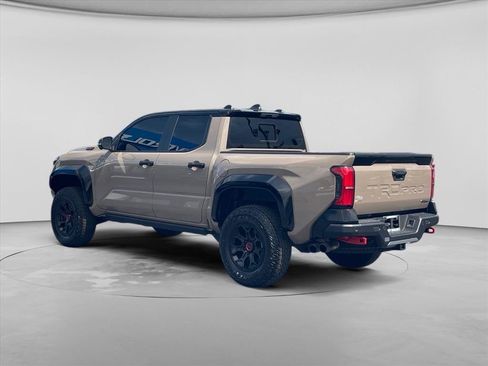 Used 2025 Toyota Tacoma TRD Pro w/ Tow Tech Package AWD/4WD image 5
