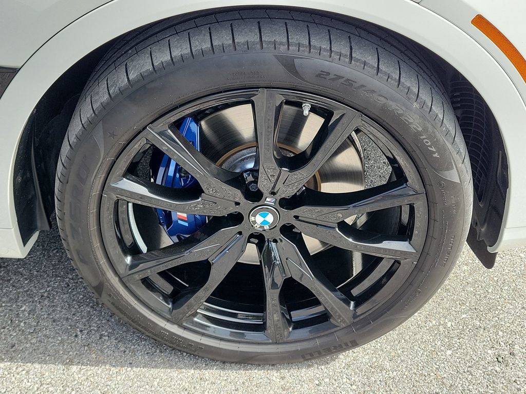 Used 2025 BMW X7 M60i AWD/4WD image 13