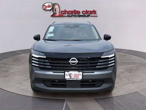 New 2026 Nissan Kicks SV image 8