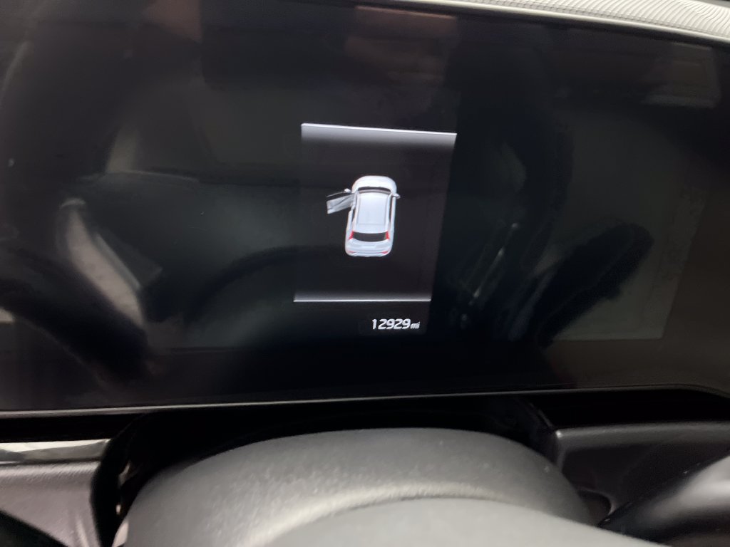 Used 2025 Kia Niro EX Touring FWD image 18