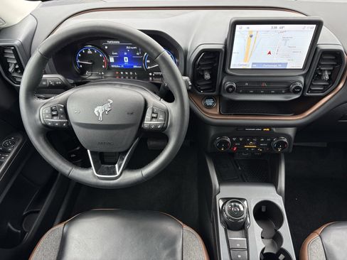 Used 2024 Ford Bronco Sport Outer Banks w/ Tech Package image 3