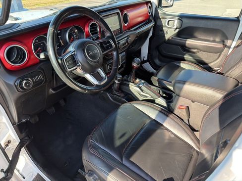 Used 2018 Jeep Wrangler Unlimited Rubicon image 35