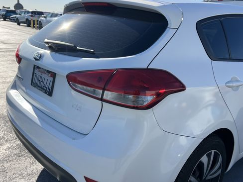 Used 2016 Kia Forte LX image 18