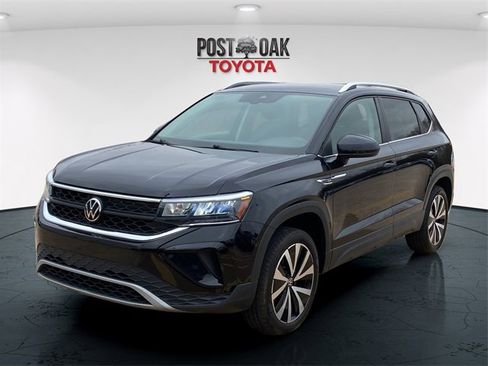 Used 2023 Volkswagen Taos SE image 3