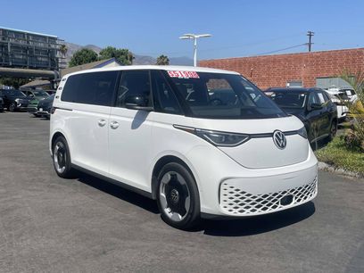Certified 2025 Volkswagen ID. Buzz Pro S