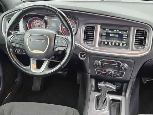 Used 2019 Dodge Charger SXT RWD image 24