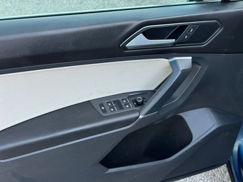 Used 2018 Volkswagen Tiguan SE FWD image 9