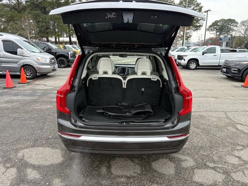 Used 2023 Volvo XC90 B6 Ultimate w/ Protection Package image 9
