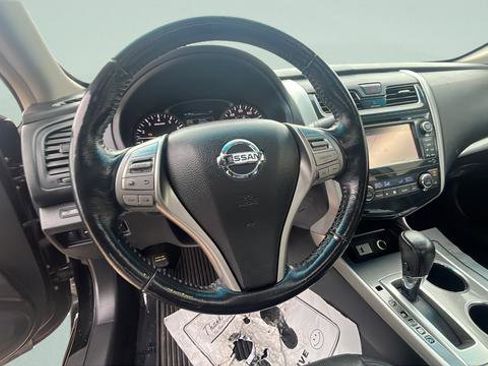 Used 2013 Nissan Altima 2.5 SL w/ Technology Pkg image 13