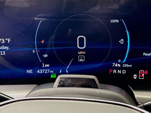 Used 2024 Cadillac Lyriq Luxury RWD image 12