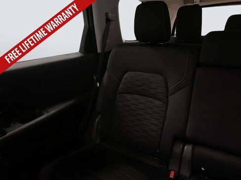 Used 2025 Nissan Pathfinder SV FWD image 24