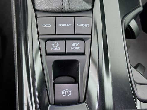 Used 2025 Toyota Camry LE image 26