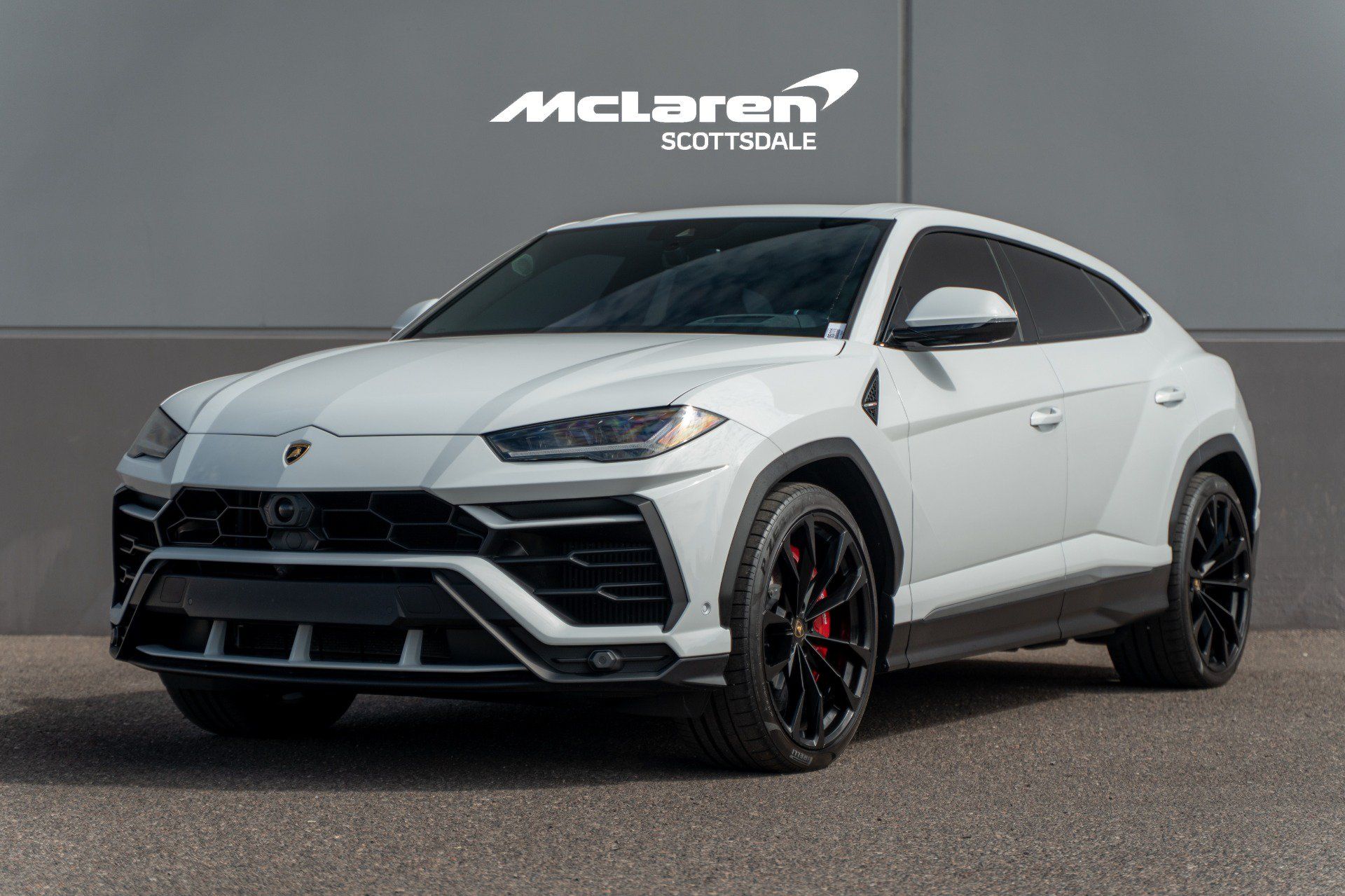 Used 2022 Lamborghini Urus AWD/4WD image 3