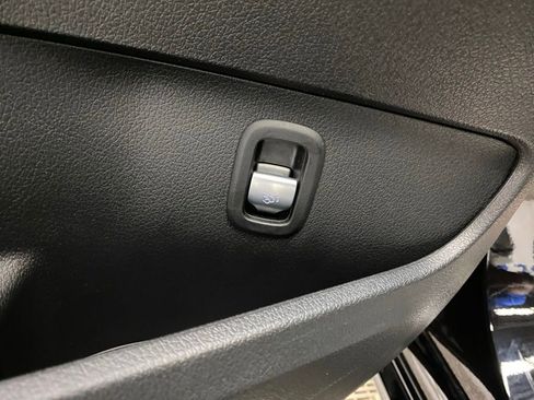 Used 2025 Mercedes-Benz C 300 Sedan image 26