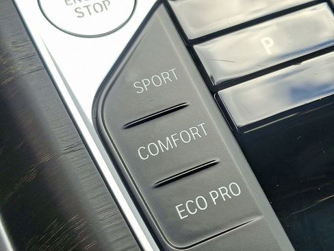 Certified 2023 BMW 330i xDrive Sedan w/ Convenience Package image 24