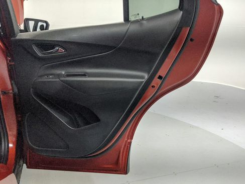 Used 2020 Chevrolet Equinox LT FWD image 34