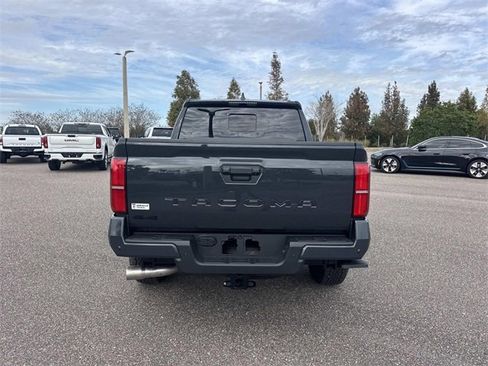 Used 2025 Toyota Tacoma TRD Off-Road image 5