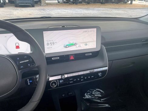 Certified 2024 Hyundai Ioniq 5 SEL image 6