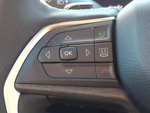 Used 2025 Jeep Grand Cherokee L Limited w/ Black Appearance Package image 51