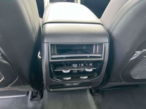 Used 2023 Jeep Grand Cherokee Laredo AWD/4WD image 24