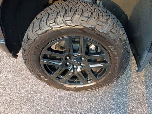 Used 2021 Chevrolet Silverado 1500 LT Trail Boss w/ LT Trail Boss Premium Package AWD/4WD image 27