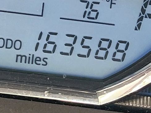 Used 2015 Toyota RAV4 Limited AWD/4WD image 32